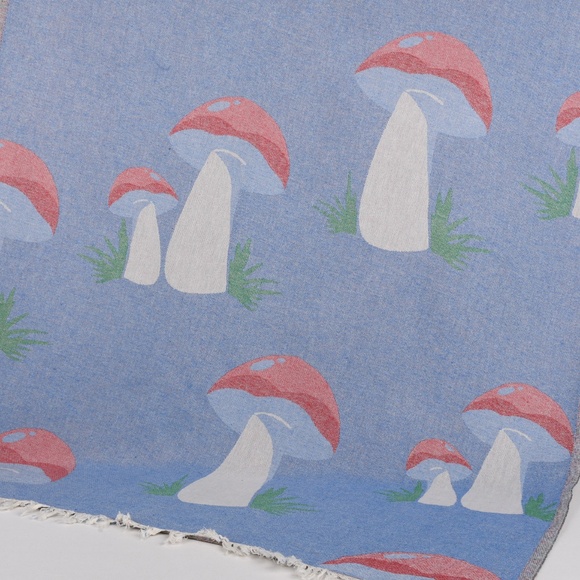 The Mushroom Travel Towel Blanket Reversible 100% Organic Cotton - Picture 10 of 13